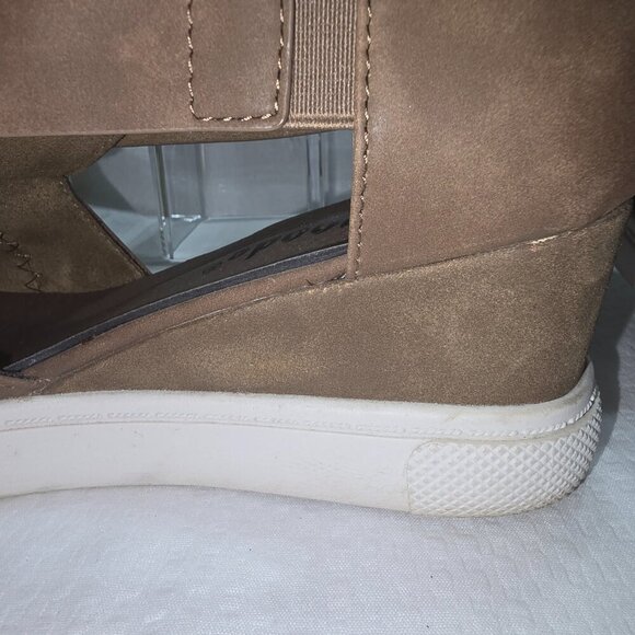 OUTWOODS LIBERTY WEDGES BROWN TAUPE COLOR WOMENS SIZE 9 EUC - Picture 9 of 10